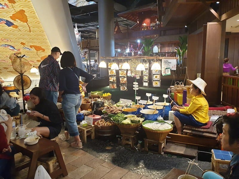 IconSiam Floating Food Court